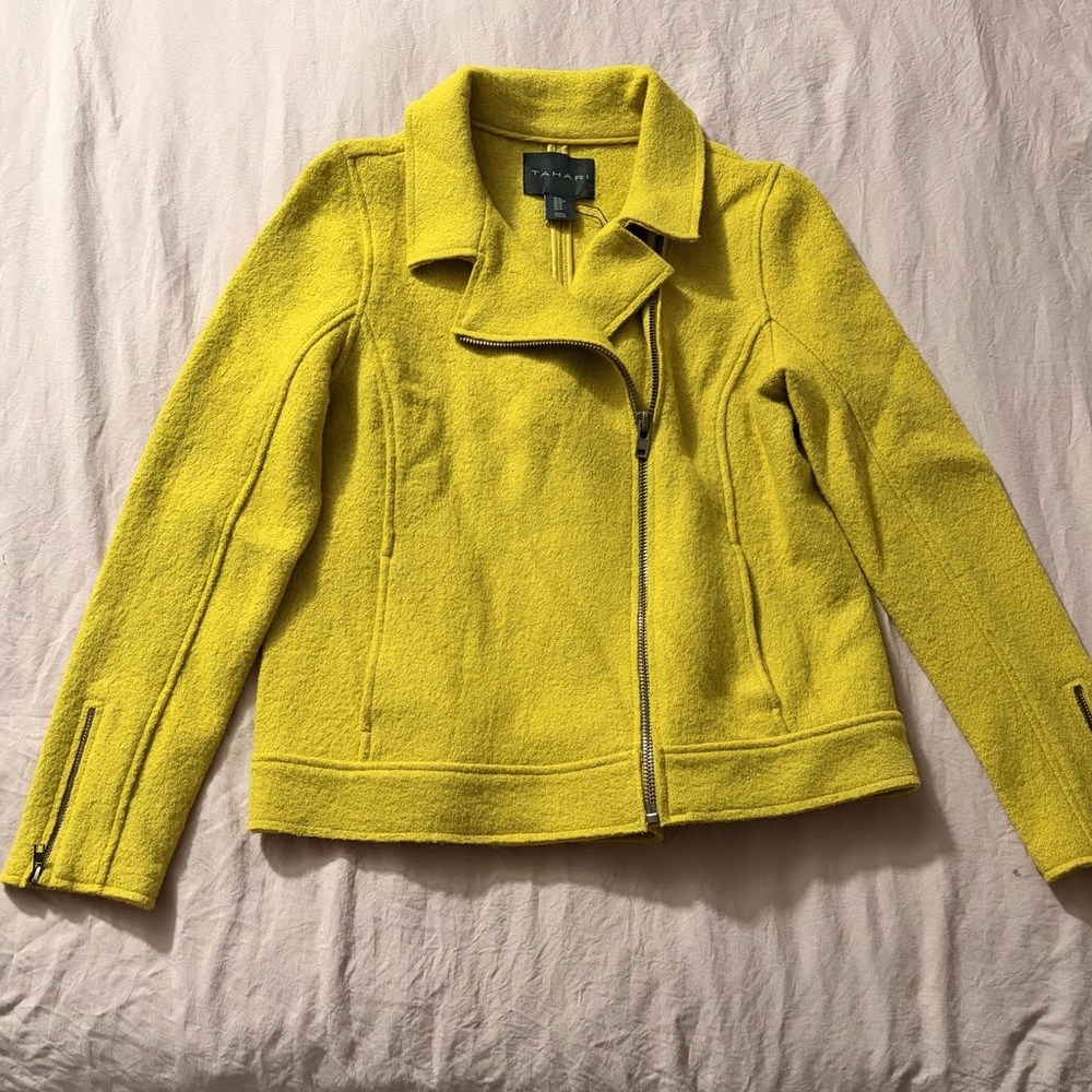 Tahari Women's Vibrant Yellow Leather Jacket - Picture 3 of 9